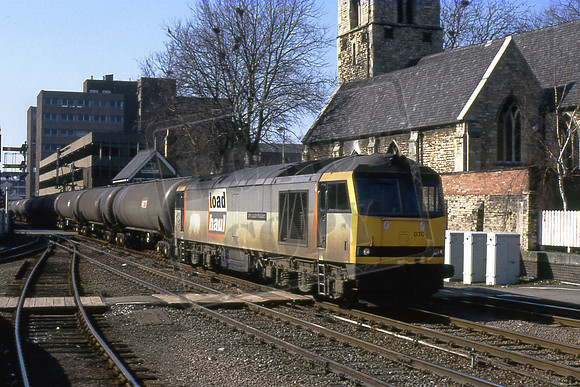 60070 JOHN LOUDON McADAM (Cat No TTR2694) Lincoln on 6E54 Kingsbury Tanks 05-04-1996 Michael Hill