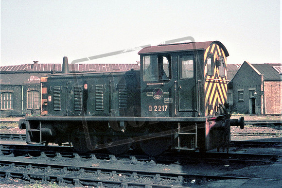 2217DT D2217 STRATFORD DEPOT. THE LAST 04 IN BRs MAAINLINE LIST. 25-05-1971 DAVID TITHERIDGE