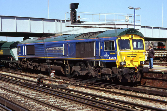 66623 UN EASTLEIGH 2-5-2007