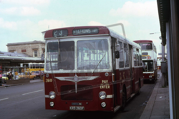 KRD260F BRISTOL RELL6G STRACHAN BODY READING TRANSPORT No 260 READING STATION 1981