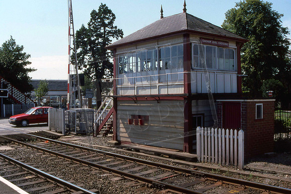 Oakham Level Crossing Signal Box. (Cat No LOC1016) 1989