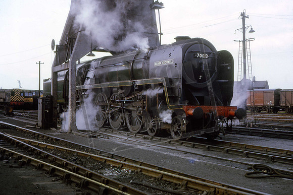 70013 OLIVER CROMWELL (Cat No UNS70013) Britannia Class 1968)