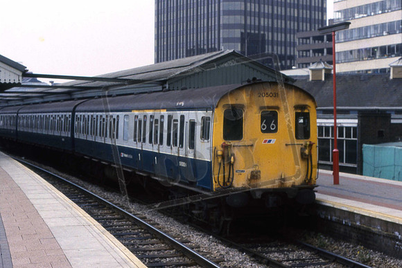 205031 (UN205031B) Reading General Class 205 3H DEMU 1990