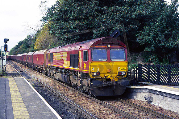 66236 (Cat No UN66236) Knottingly Station. MGR 15-09-2004