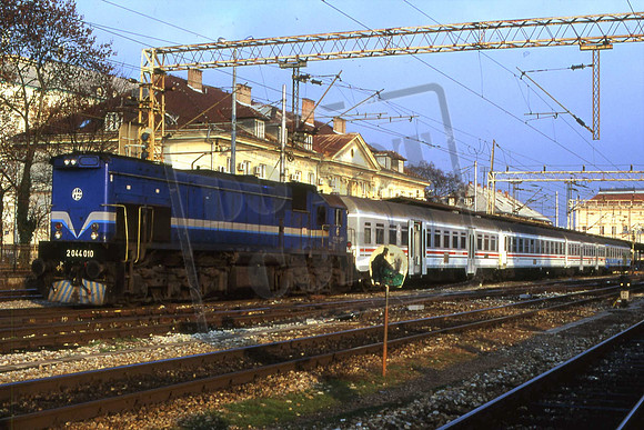 CROATIA 2044.010 HZ ZAGREB 4-12-2012