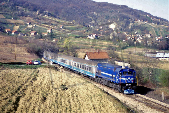 2044.012 CROATIA HZ ZUTNICA APRIL 2004