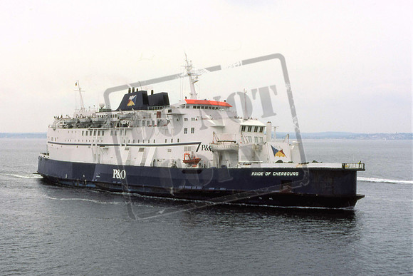 PRIDE OF CHERBOURG PORTSMOUTH 2001 MARTIN HIGH