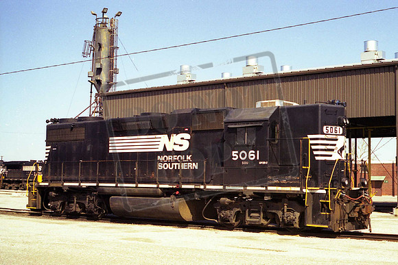 NS5061 GP38-2 NEW HAVEN IN. MARCH 2008 TOM WILSON