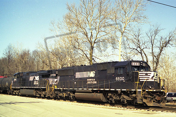 NS6600 & NS9849 SD60 & C40-9W NEW HAVEN IN. APRIL 2008 TOM WILSON