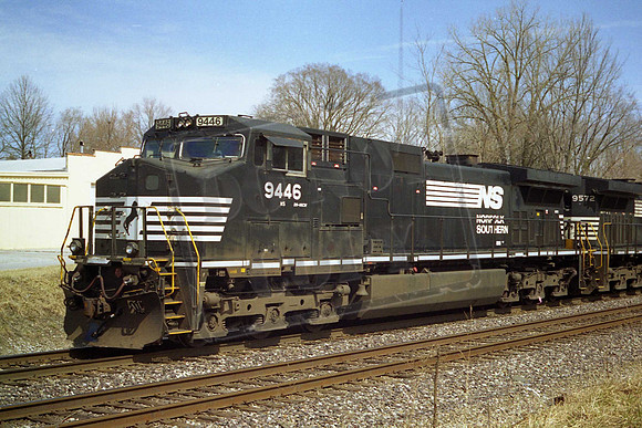 USA NS9446 C40-9W FORT WAYNE IN.APRIL 2006 TOM WILSON