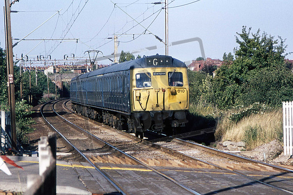 304010 (Cat No UN304010) Canley on a Birmingham Service 30-07-1976