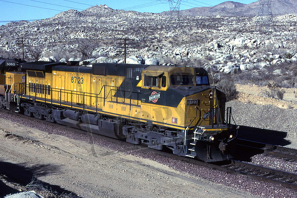 8723 CNW8723 C44-9W CNW VICTORVILLE, CA. 11TH FEB 1997 RON DICZHAZY