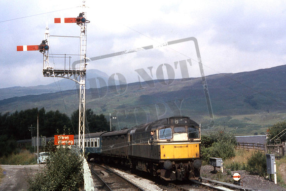 5358 (Cat No UN5358) Crianlarich on the 12.25 Ex Oban. 12-08-1968