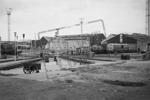 Old Oak Common (Cat No TTPOLDOAK) general view of turntable 22s 47s 35 1967