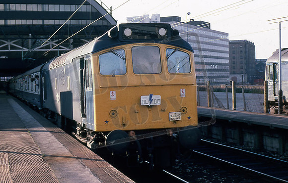 TTR10002 25131 (Cat No TTR10002) Manchester Piccadilly on Ac-DC Class 40 Roadshow railtour. 15-09-78 David Canning