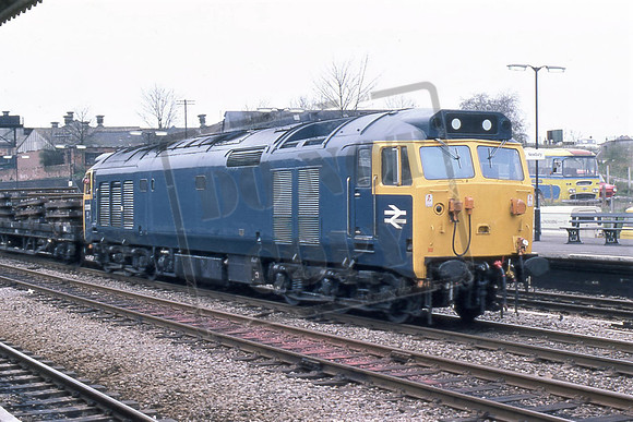 TTR10106 50008 (Cat No TTR10106) Newbury on an engineers working. 16-04-78 David Canning