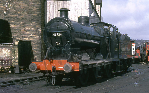 TTR10164 43924 (Cat No TTR10164) 0-6-0 Midland 4F at Haworth, K&WVR 26-03-78 David Canning