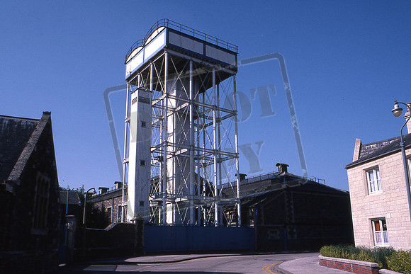 TTR10203 SWINDON WORKS WATER TOWER (Cat No TTR10203) AUG 78 David Canning