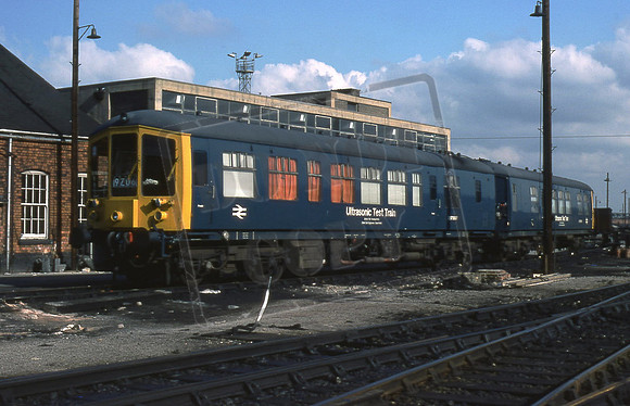 TTR10249 975007 (Cat No TTR10249) Ultra Sonic Test Train at Derby. MAY 77 David Canning