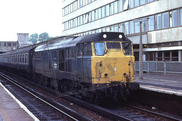 TTR10301 31401 (Cat No TTR10301) Southampton Central on 12.05 Cardiff to Portsmouth Harbour. 12-06-79 David Canning