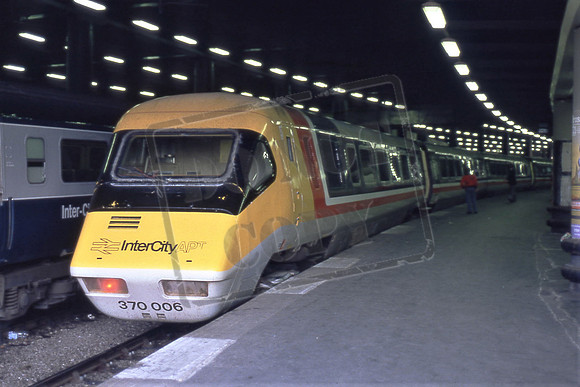 TTR10302 370006 (Cat No TTR10302) Euston David Canning