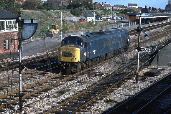 TTR10094 46013 (Cat No TTR10094) Newbury  1975 David Canning