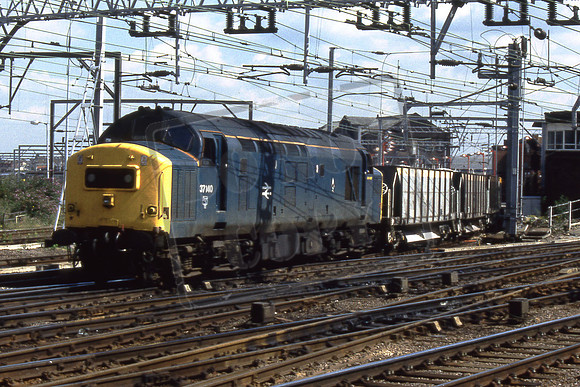 1-34 37140 Departmental working at Stratford 03-07-1990