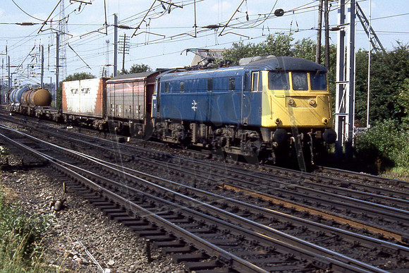 3-19 85109 (Cat No 3-19) Leaving Mossend with 6V92 Speedlink for Carlisle 18-07-90 Ian Ball