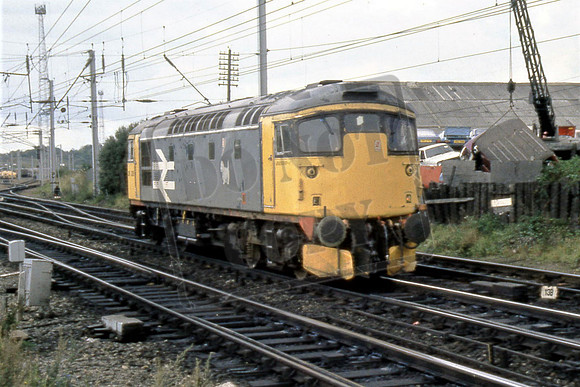 11-3 26026 (Cat No 11-3) Mossend. 12-09-90 Ian Ball