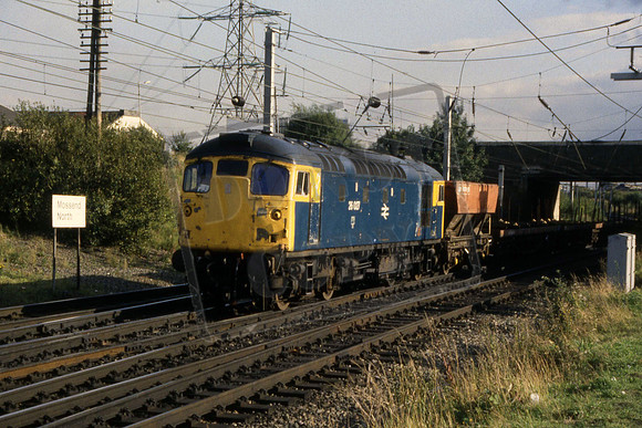 11-12 26027 (Cat No 11-12) Mossend. Sppedlink. 12-09-90 Ian Ball