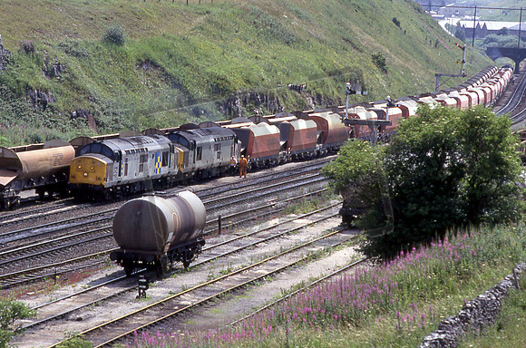 95-11 37686 & 37683 (Cat No 95-11) Peak Forest. 6M14 Peak Forest-Washwood Heath. 01-08-91 Ian Ball
