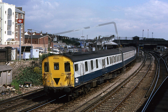205033 (Cat No 205033) Fratton Ex Salisbury 22-8-1986