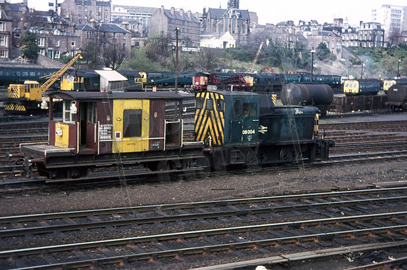 06004 (Cat No UN06004) Dundee West Yard 19-04-1976
