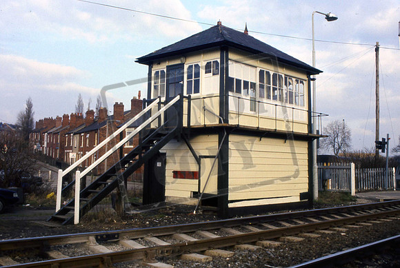 Sleight Sidings East signal box. (Cat No LOC1016) 21-02-1988
