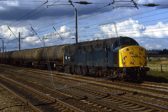40099 (Cat No UN40099) Winwick on 7M54 Leeds Shell - Stanlow 04-09-1984