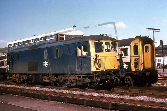 73119 & EMU7869 (Cat No UN73119) Ashford 22-08-1979