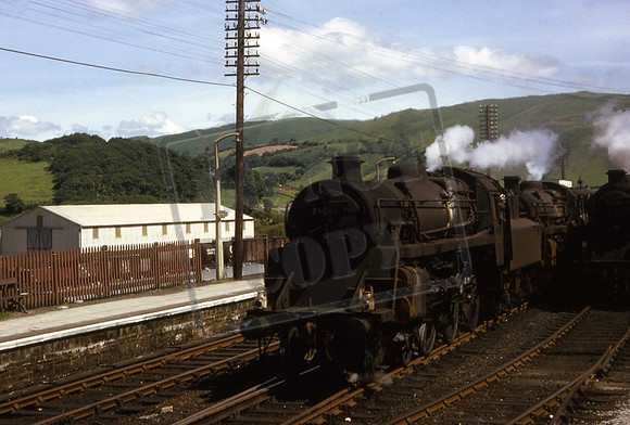 75006 (Cat No UNS75006) 4MT 4-6-0 Machynlleth September 1966