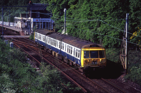 303054 (Cat No UN303054) Leaving Balloch 21-05-1984