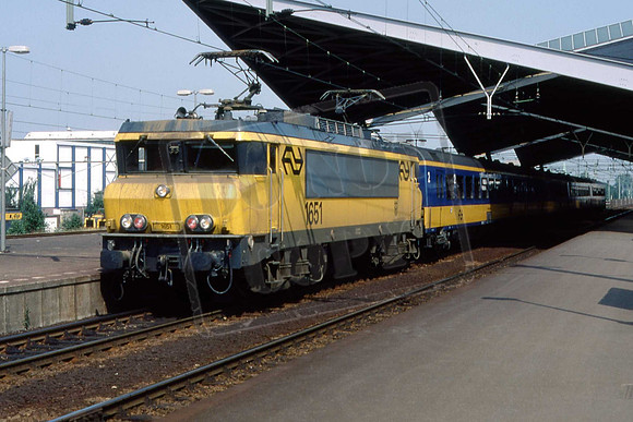 DUT 1651 TILBURG 3-7-1985