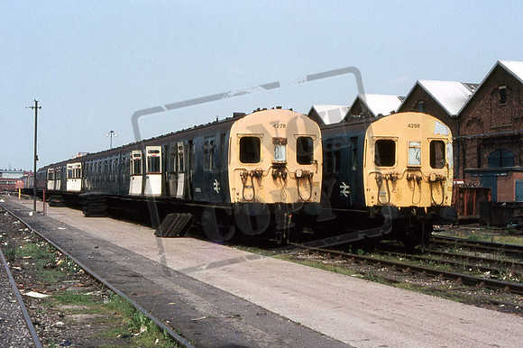 4278 4298 (Cat No JSMEMU4278) Class 405-2 4-SUBs EASTLEIGH 1985