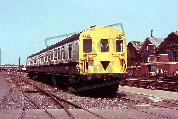 6330 (Cat No JSMEMU6330) Class 416-3 2EPB EASTLEIGH 1985