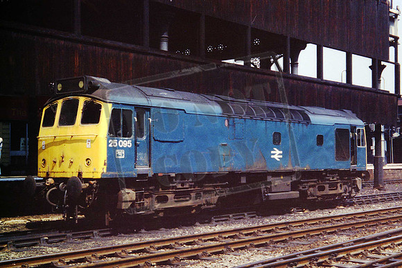 25095 DWH MANCHESTER VICTORIA 1978 D WHITEHEAD
