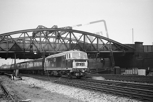 7040TTP  SCRUBS LANE 28-7-1962