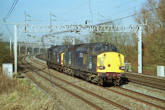 37038UN 37612 NORTON BRIDGE STAFFORDSHIRE 2010