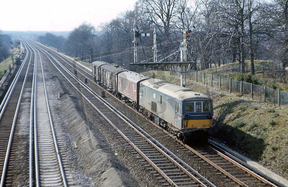E6032UN WEYBRIDGE 04-03-1967