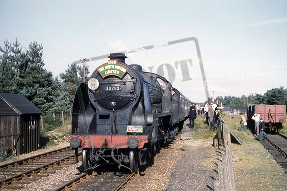 30782UNS ASHLEY HEATH HALT LCGB SOUTH WESTERN RAILTOUR 1960
