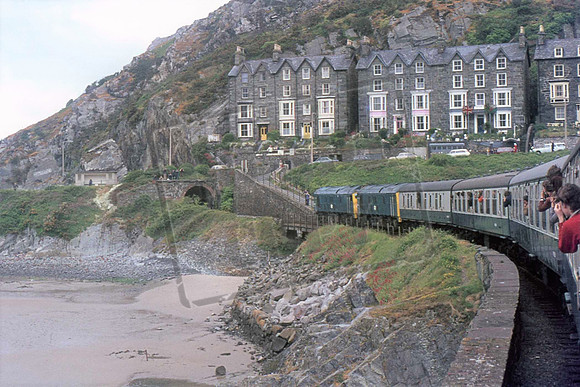 24082 UN BARMOUTH 5-6-77