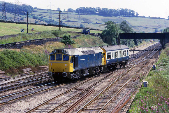 25322CW TAMWORTH CASTLE WITH DCE SALOON NEW MILLS SOUTH JUNCTION COLIN WHITFIELD