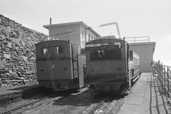 ENID & ERYRI  TTPENID SNOWDON SUMMIT 4-7-1969