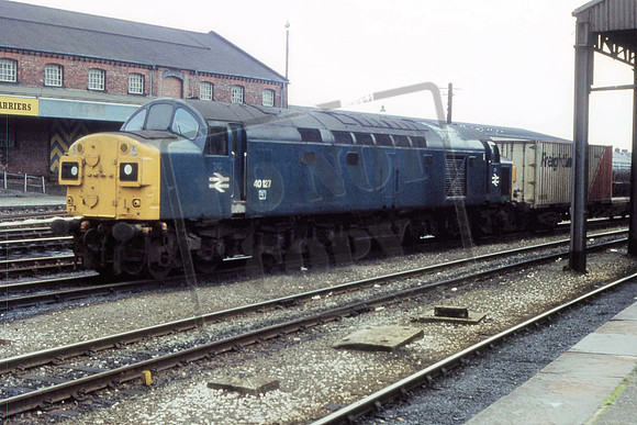 40127 UN At Chester